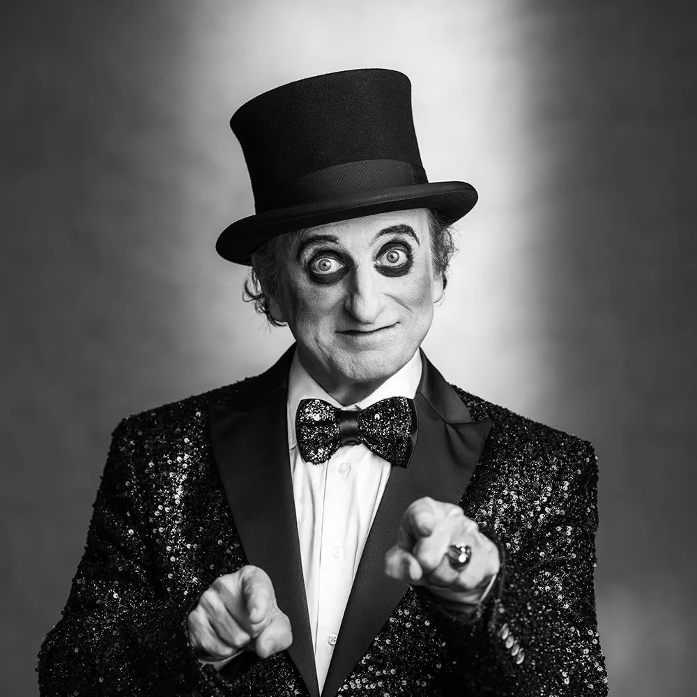 Foto 1 de MEDIO SIGLO DE IRREVERENCIA
VUELVE A MÉXICO